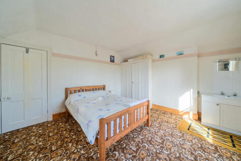 1359943-5-68dc04d...