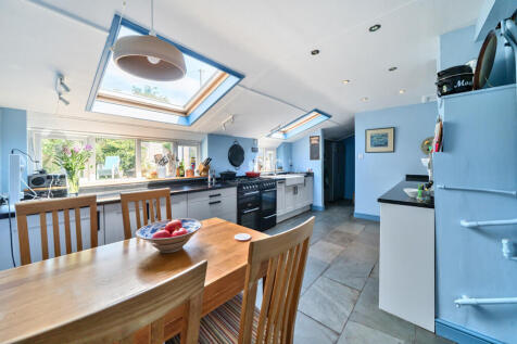 1287367-12-682629...