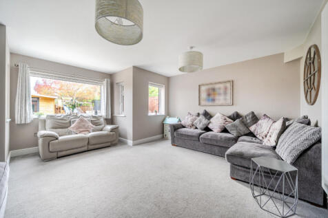 1370618-9-68fa2aa...