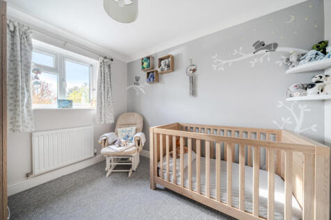 1370618-5-68fa2d1...