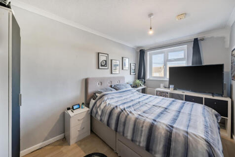 1374663-15-690b2b...