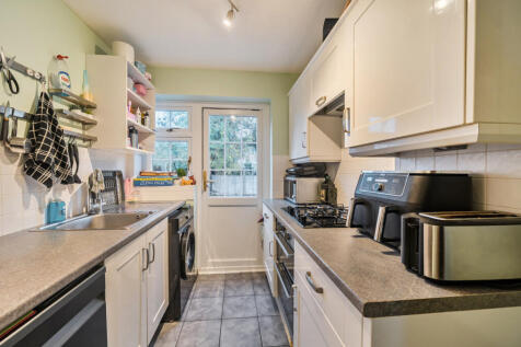 1376212-19-690e22...