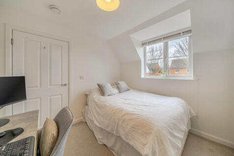 1380990-11-691c77...