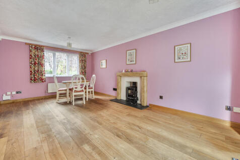 1376647-2-690b492...