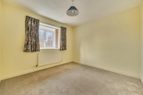 1376647-7-690b49a...