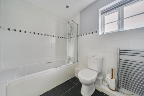 1376647-6-690b499...