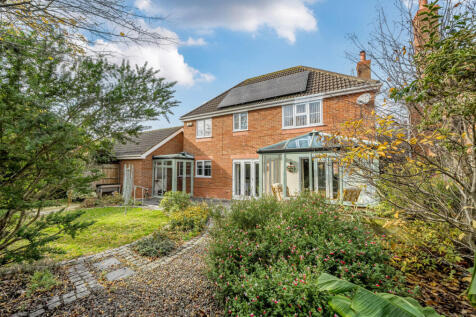 1376647-17-690b4b...