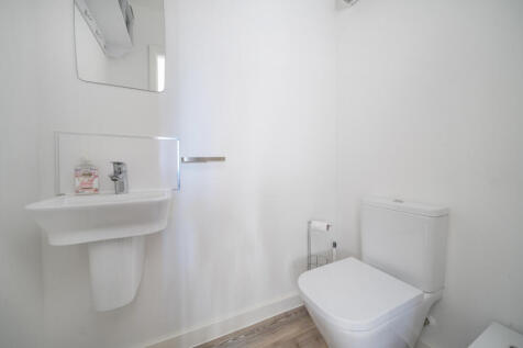 1384424-5-6925acc...