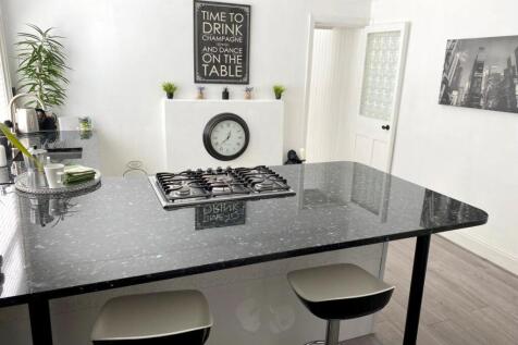 Kitchen b.jpeg