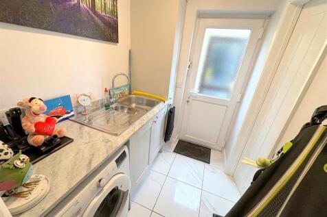 Utility Room a.jpg