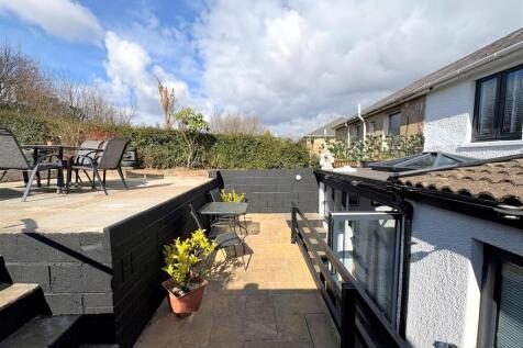 Rear Garden b.jpg