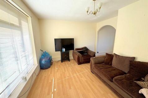 Lounge a.jpg