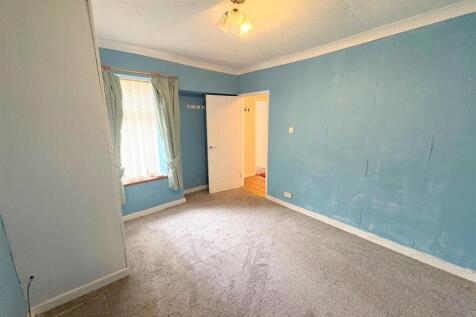 Bedroom 2c.jpg