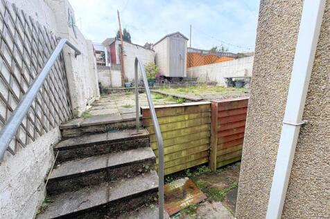 Rear Garden b.jpg