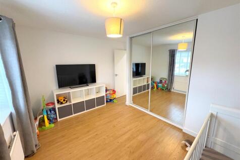 Bedroom 2c.jpg