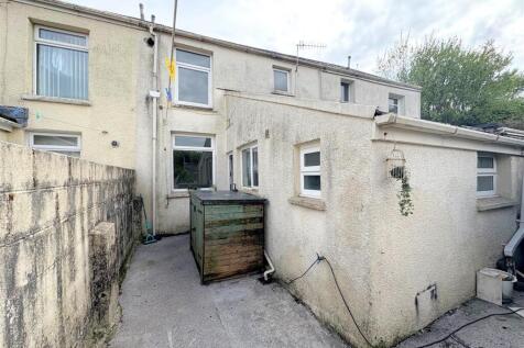 Rear Garden a.jpg