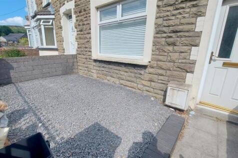Front Forecourt