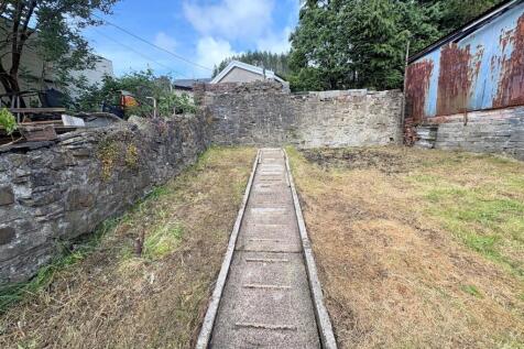 Rear Garden c.jpg