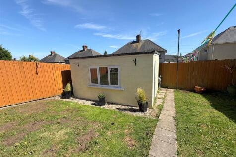 Rear Garden c.jpg