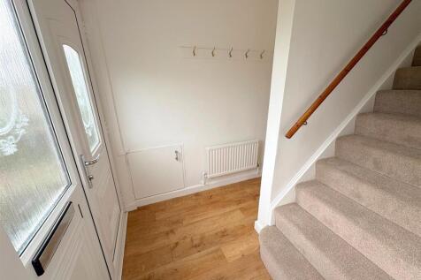 Hallway b.jpg