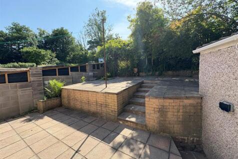Rear Garden f.jpg