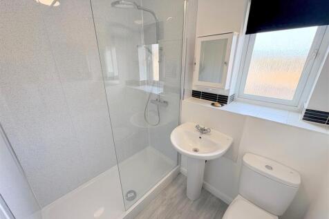 Shower Room a.jpg