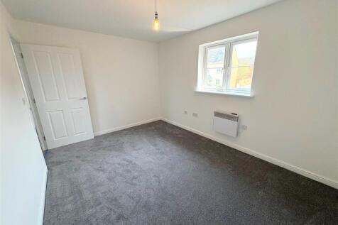 Bedroom 1c.jpg