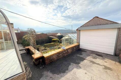Rear Garden a.jpg