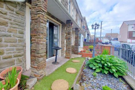 Front Forecourt