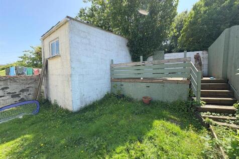 Rear Garden c.jpg