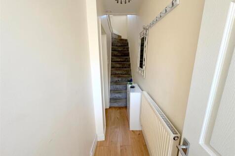 Hallway a.jpg