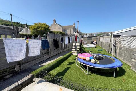 Rear Garden a.jpg
