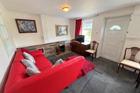Lounge a.jpg