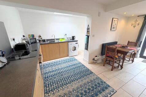 Open Plan Kitchen / Diner