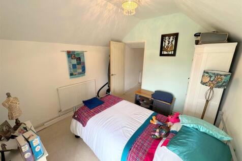 Bedroom 2c.jpg