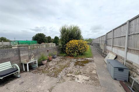 Rear Garden a.jpg