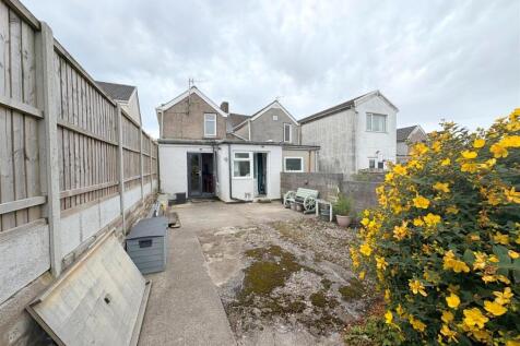 Rear Garden i.jpg