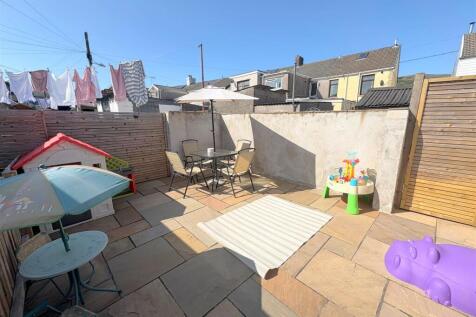 Rear Garden a.jpg