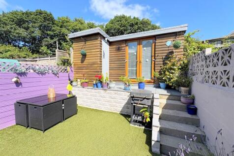 Rear Garden b.jpg