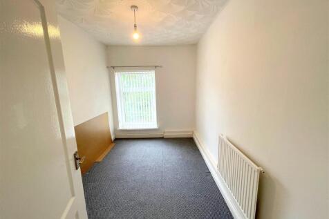 Bedroom 3a.jpg