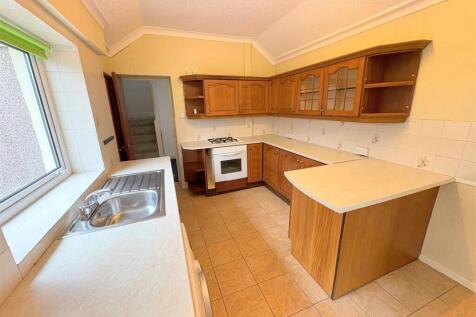 Kitchen c.jpg
