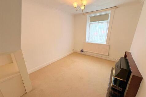 Bedroom 3a.jpg