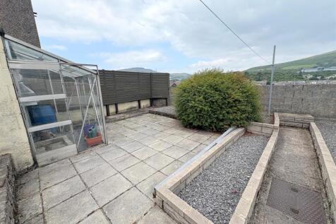 Rear Garden d.jpg