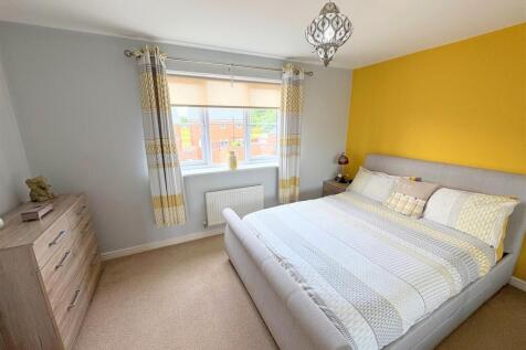 Bedroom 1a.jpg