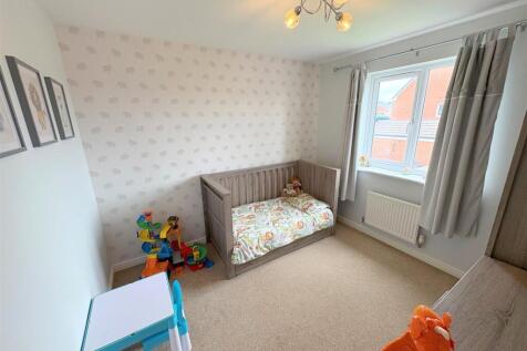 Bedroom 2a.jpg