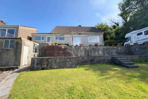 Rear Garden f.jpg