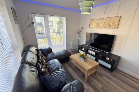Lounge a (edit).jpg