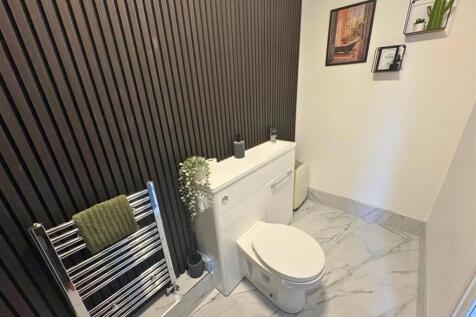 Ensuite W.C. a.jpg