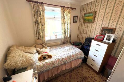 Bedroom 3a.jpg