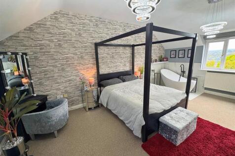 Master Bedroom d (edit).jpg